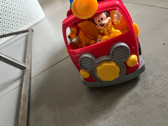 Camion de pompier Mickey - photo numéro 2