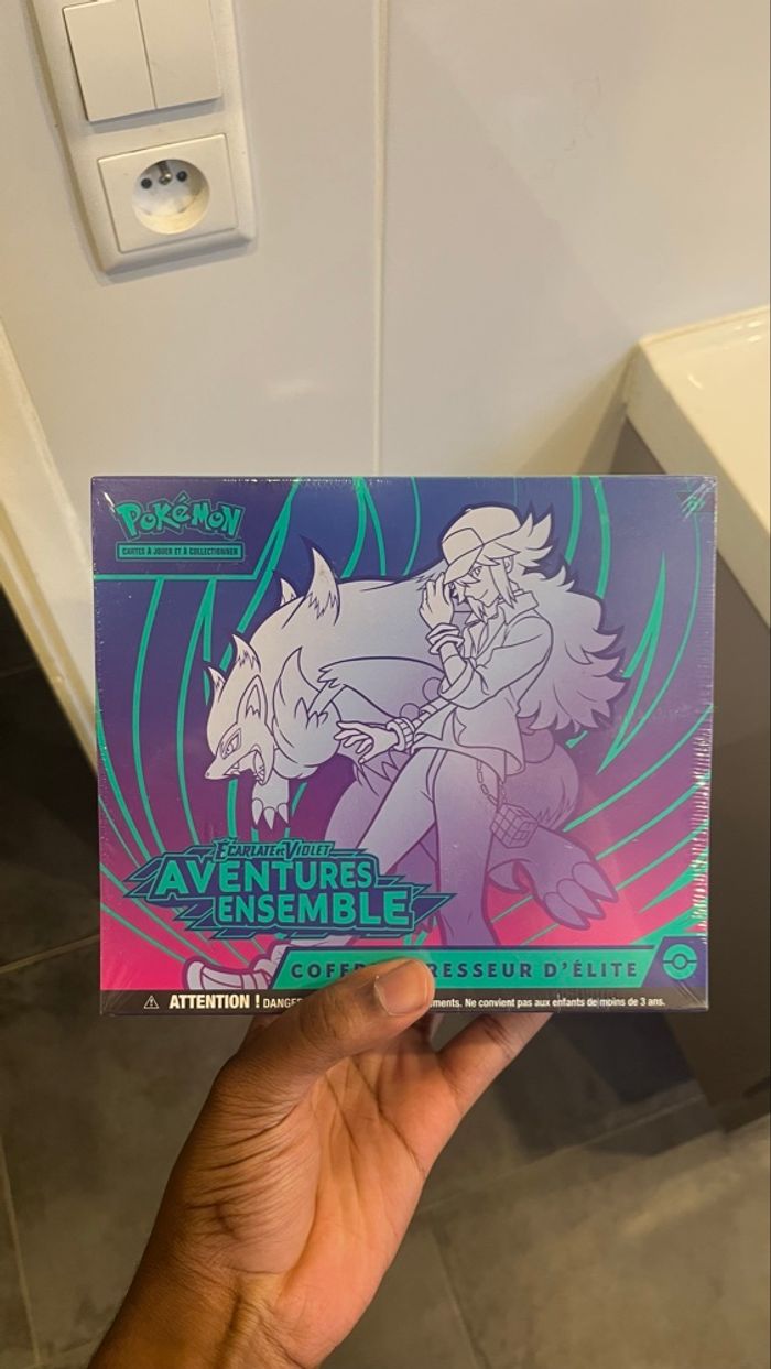 ETB EV09 Aventures ensemble Pokémon - photo numéro 2