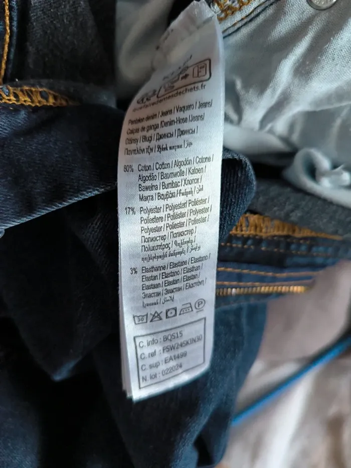 Jean Skinny. Bleu marine. Kiabi. Taille 46 - photo numéro 5