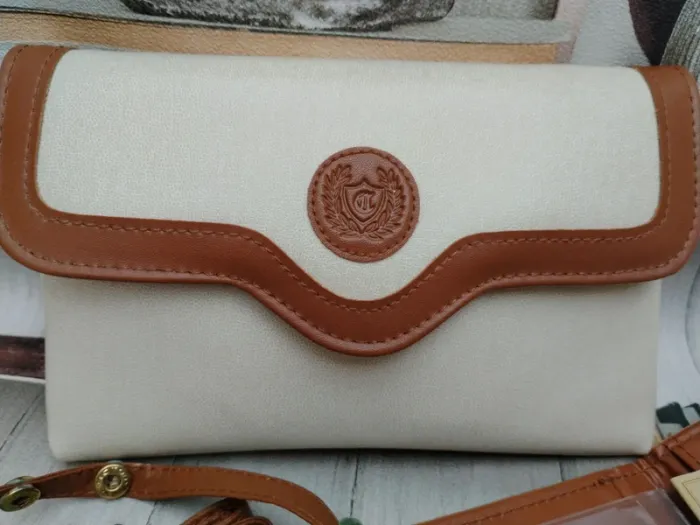 Mini pochette et accessoires neuf - photo numéro 2