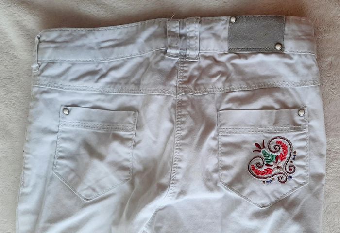 Pantacourt blanc 6 ans - photo numéro 7