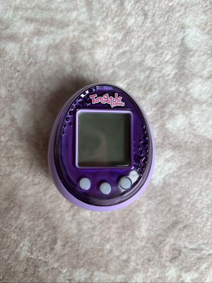 Tamagotchi Friends violet