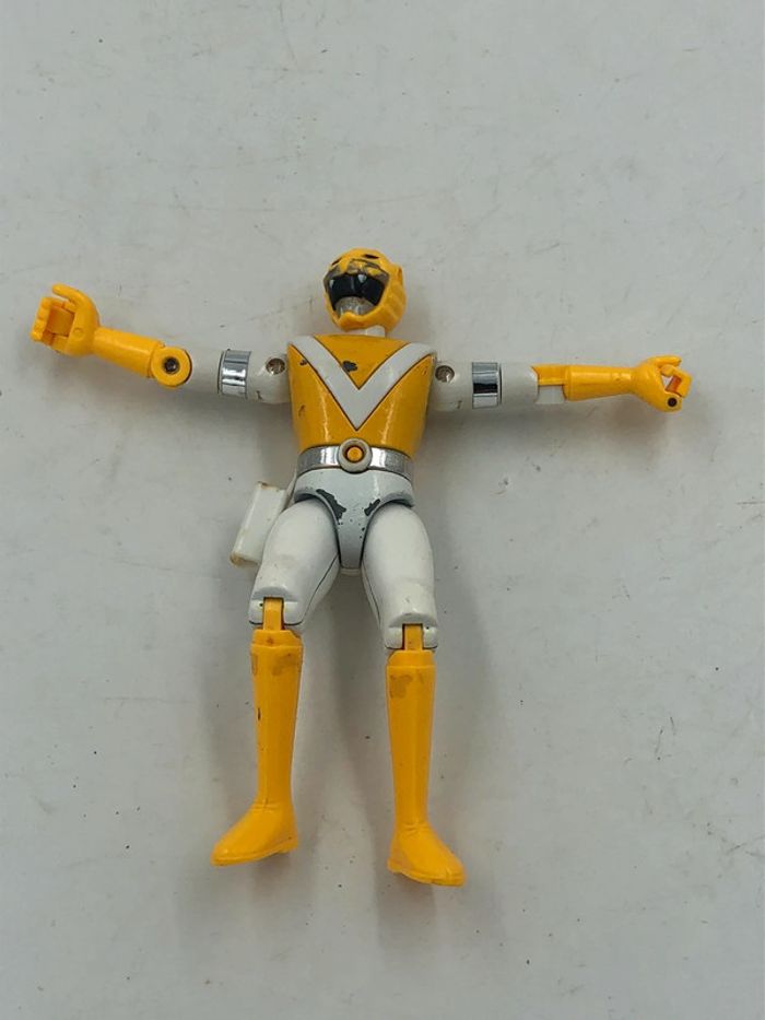 Figurine vintage Power Rangers jaune / Yellow  Bandai 1988 en métal - photo numéro 5