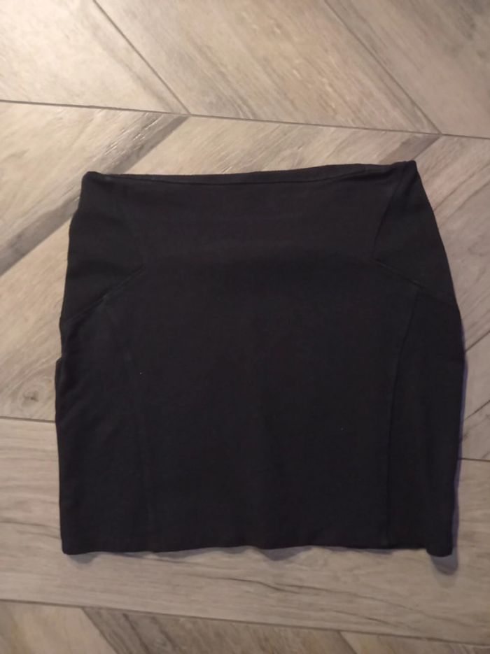 Jupe moulante taille 40