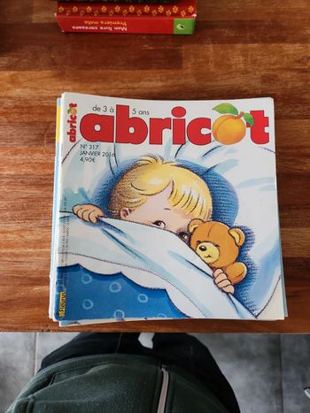 Lot de 16 livres : Abricot