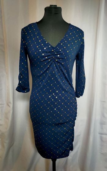 Robe ajustée bleu marine à motifs dorés – T. 38 estimée – Stretch