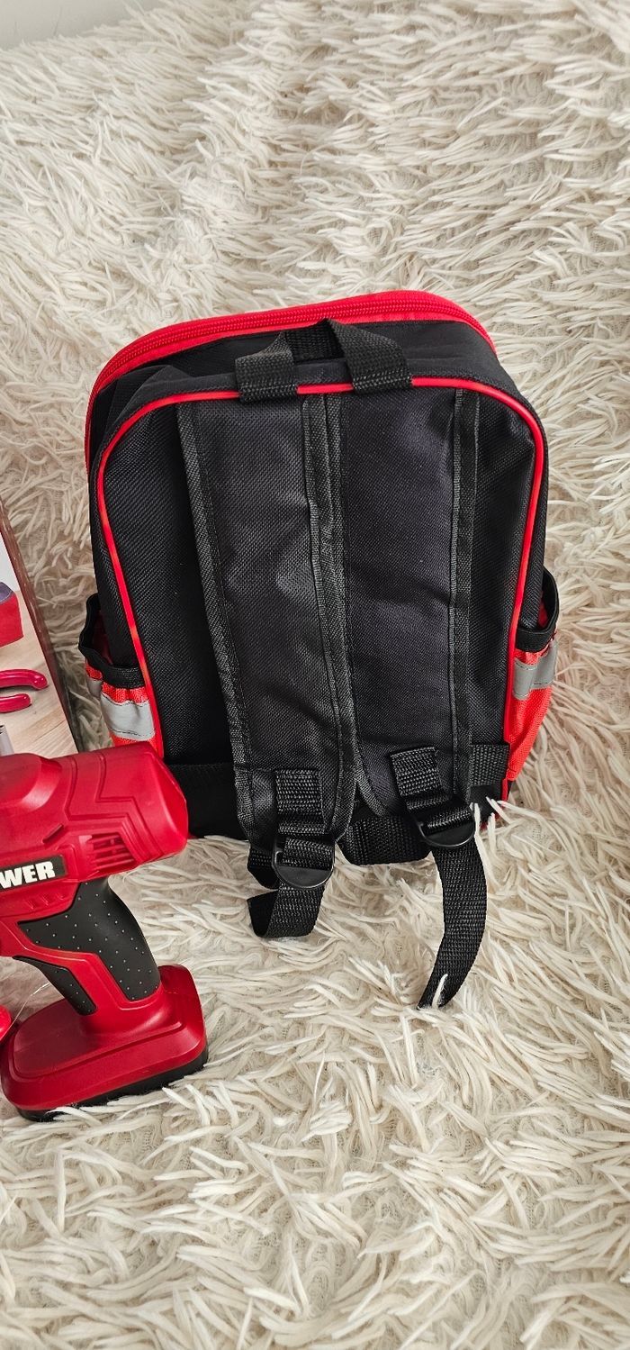 Mon sac a outils 🔧 avec visseuse électronique comme papa ! - photo numéro 7