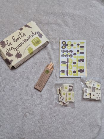 Petite boîte de jeux enfant