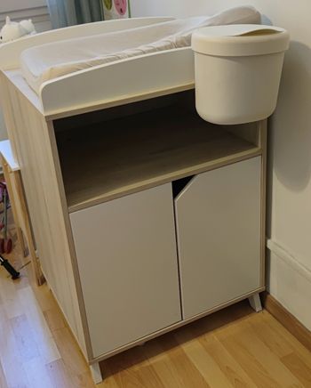 Meuble commode  à langer blanc et bois clair tbe