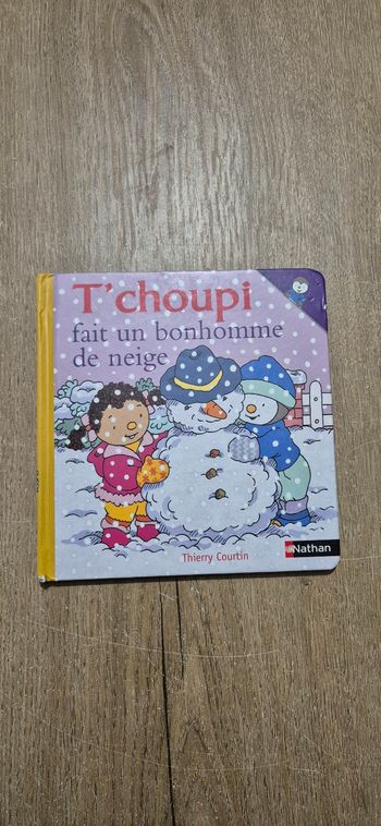 Livre T'choupi fait un bonhomme de neige