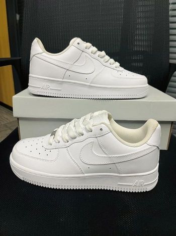 Nike Air Force 1 Low 'O7 White taille 39