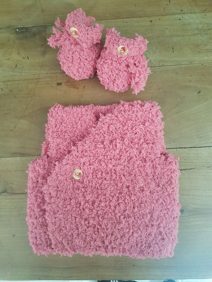 Gilet et chaussons BB