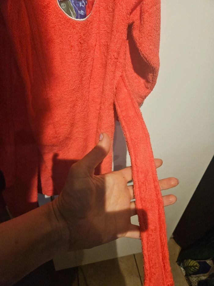 Peignoir PJ Masks à capuche utilisé 2-4 ans - photo numéro 3