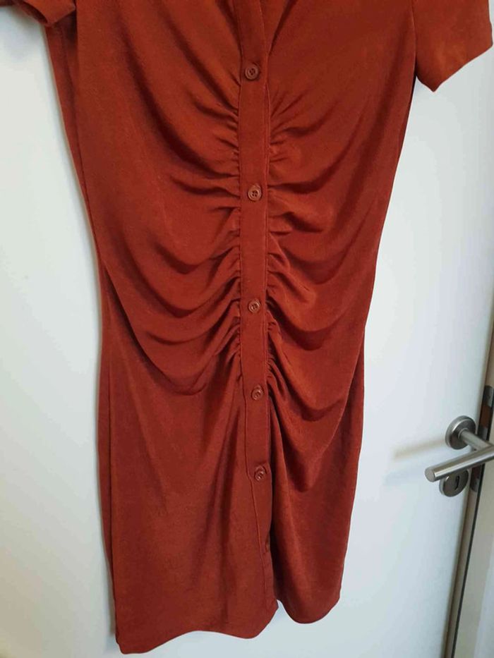 Robe boutonée élastique moulante taille 36 - photo numéro 8
