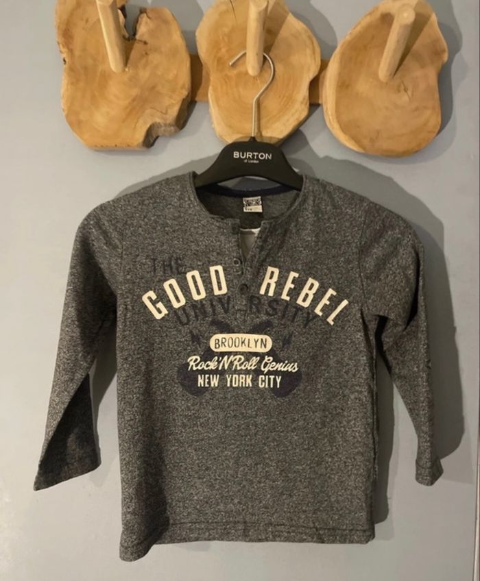 Lot vêtement 6 ans - photo numéro 2