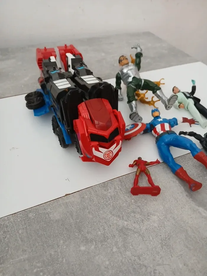 Lot jouets super héros - photo numéro 3