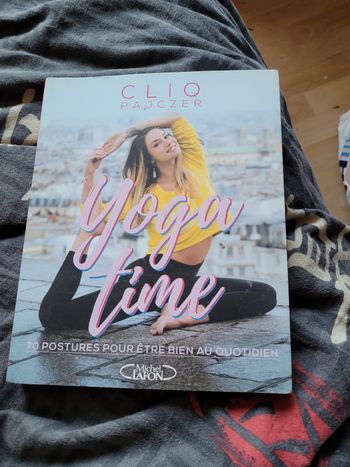 Yoga time Clio Pajczer