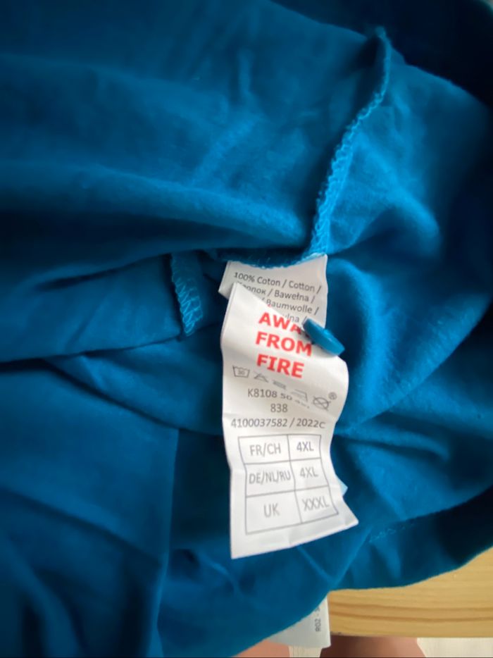 Tee shirt bleu - photo numéro 3