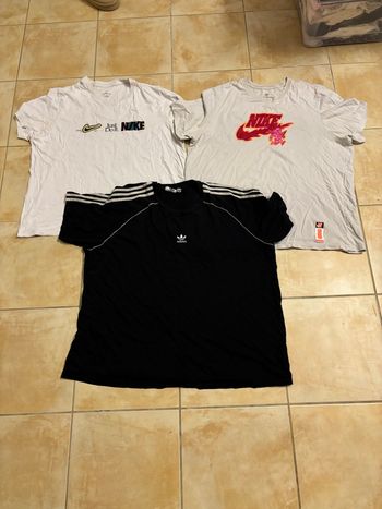 Lot trois haut Nike et addidas