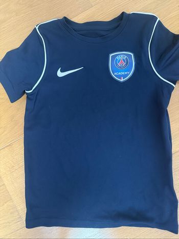 Maillot de foot PSG ACADÉMIE en très bon état