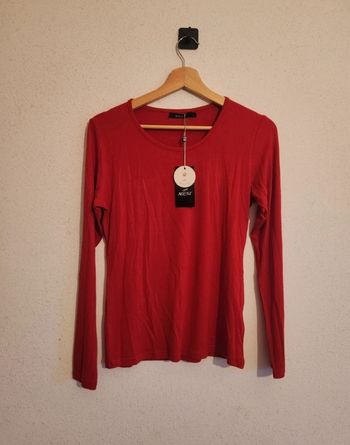 Tee-shirt manches longues rouge – Viscose & soie – Neuf avec étiquette – Taille L – Assuili