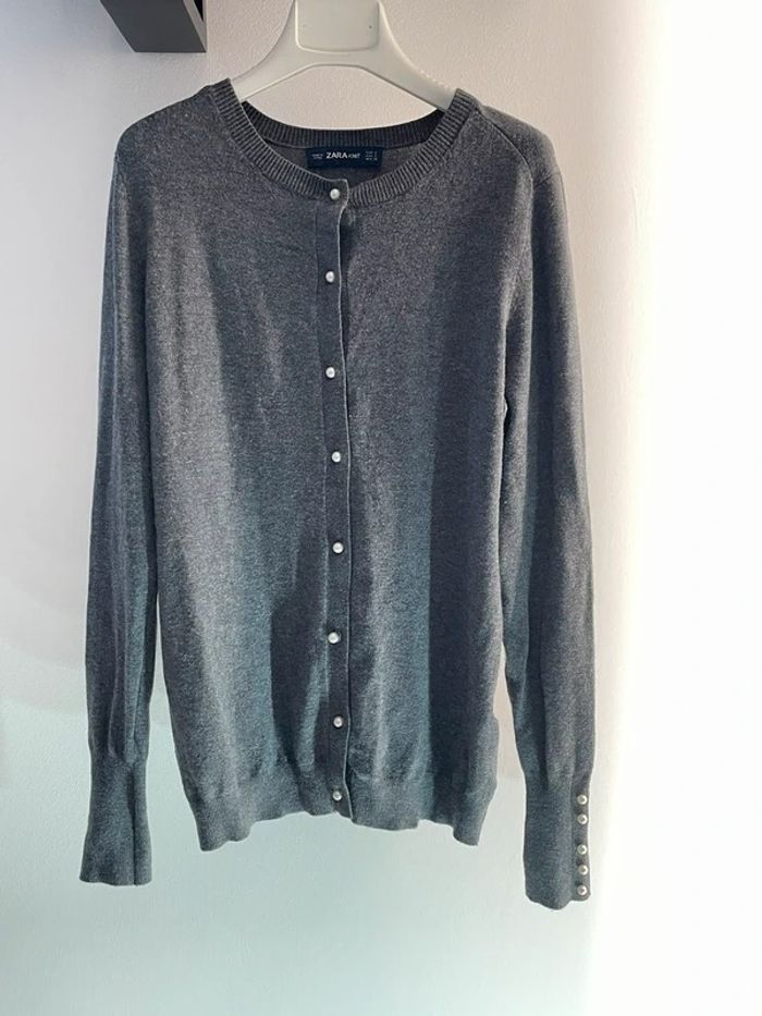 Cardigan grigio con perle