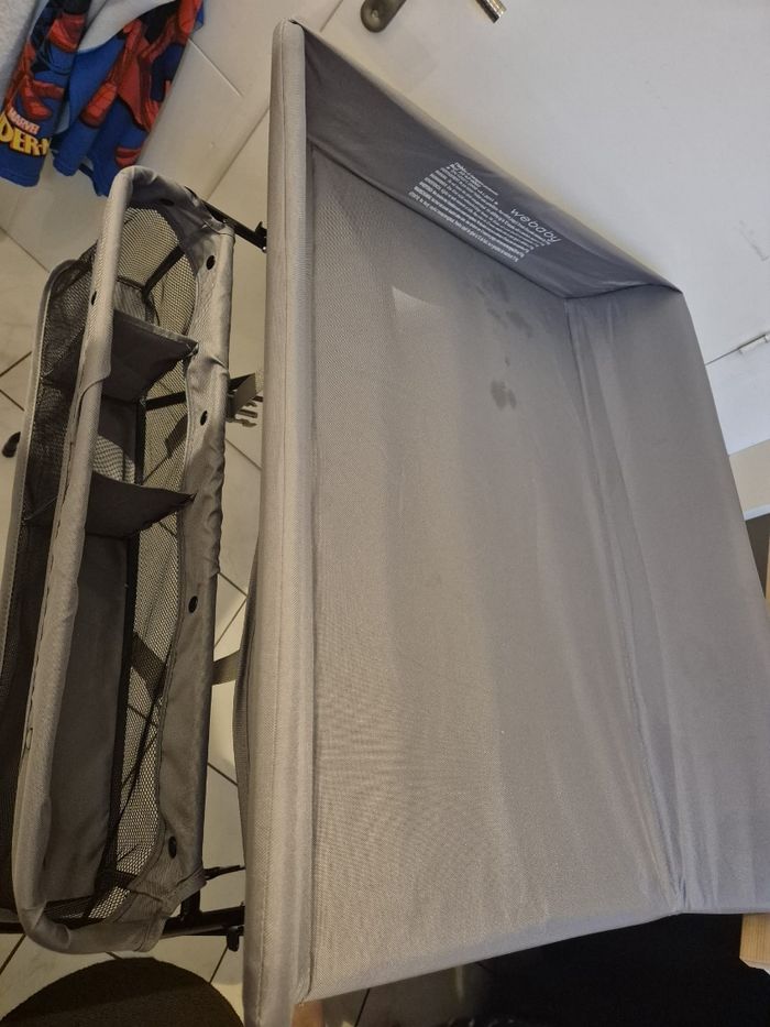 Table a langer pliante neuve - photo numéro 2