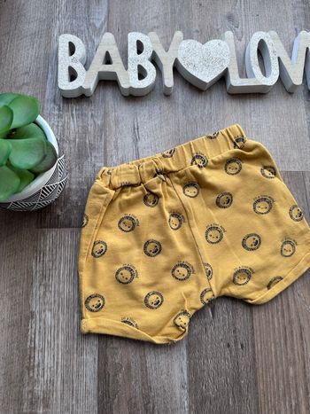 - Short Kiabi - 6 mois - bon état