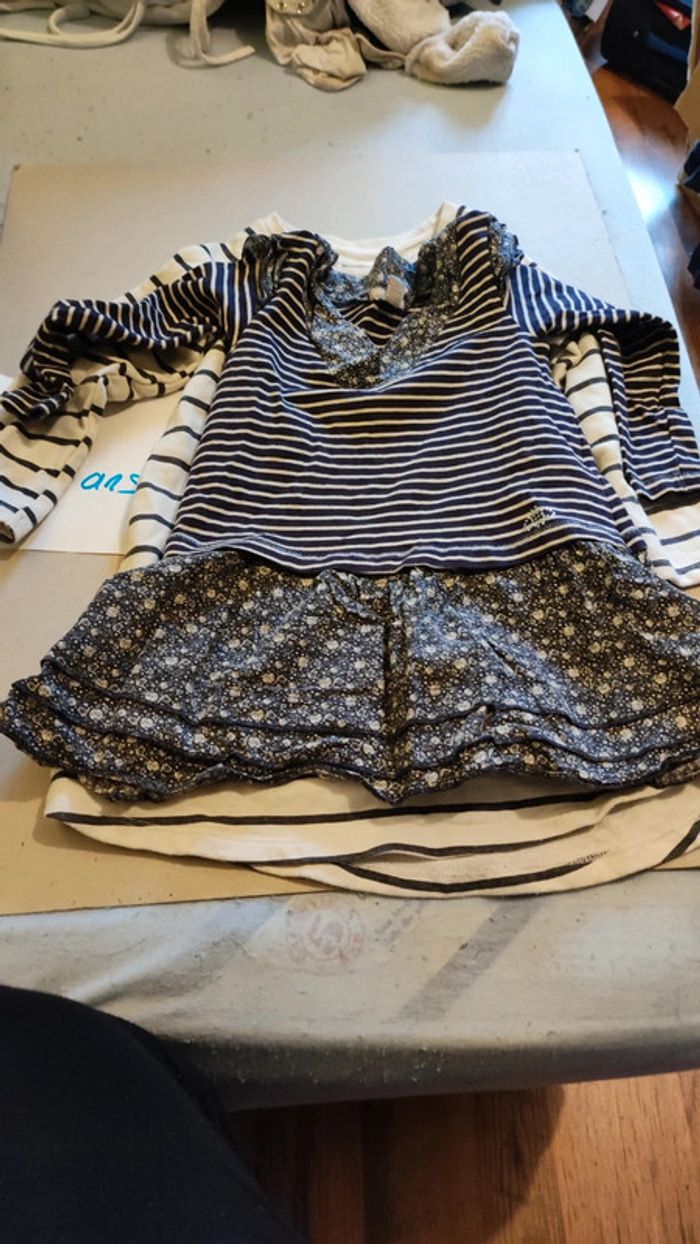 lot deux robes 4 ans - photo numéro 3