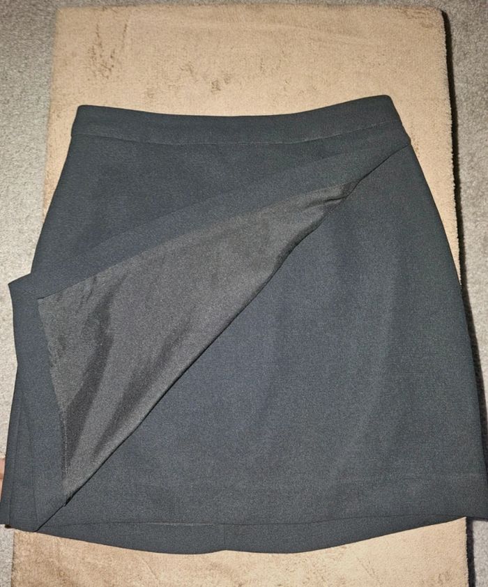 Mini-jupe noire - photo numéro 4