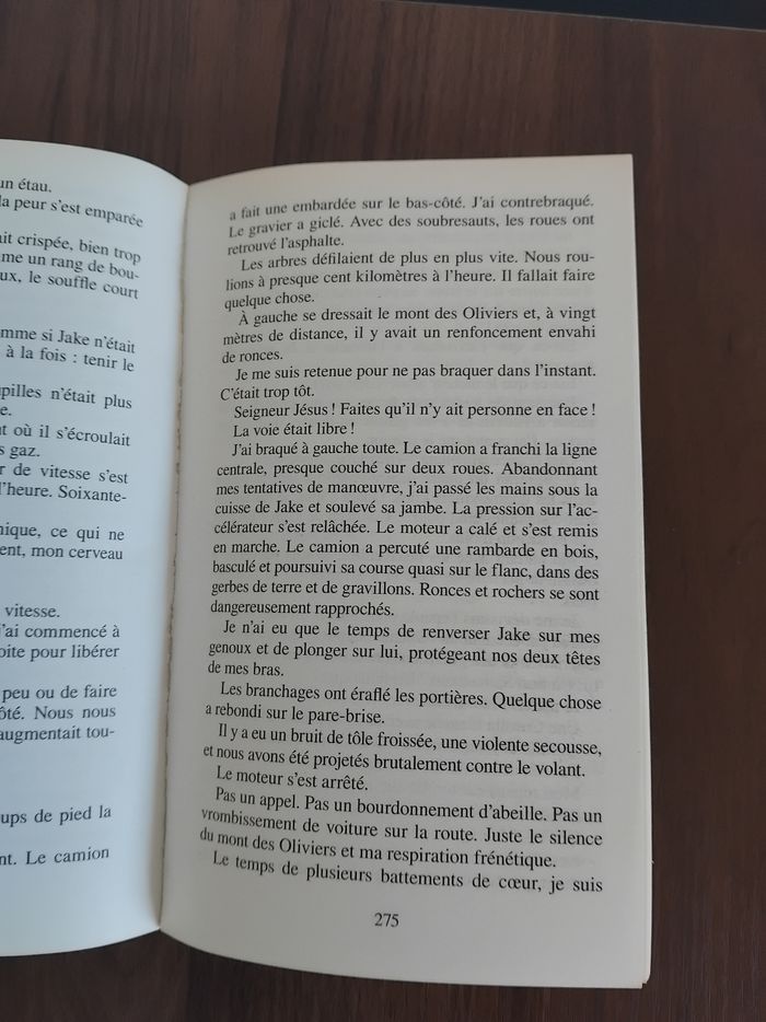 Roman policier à tombeau ouvert Kathy reichs - photo numéro 7
