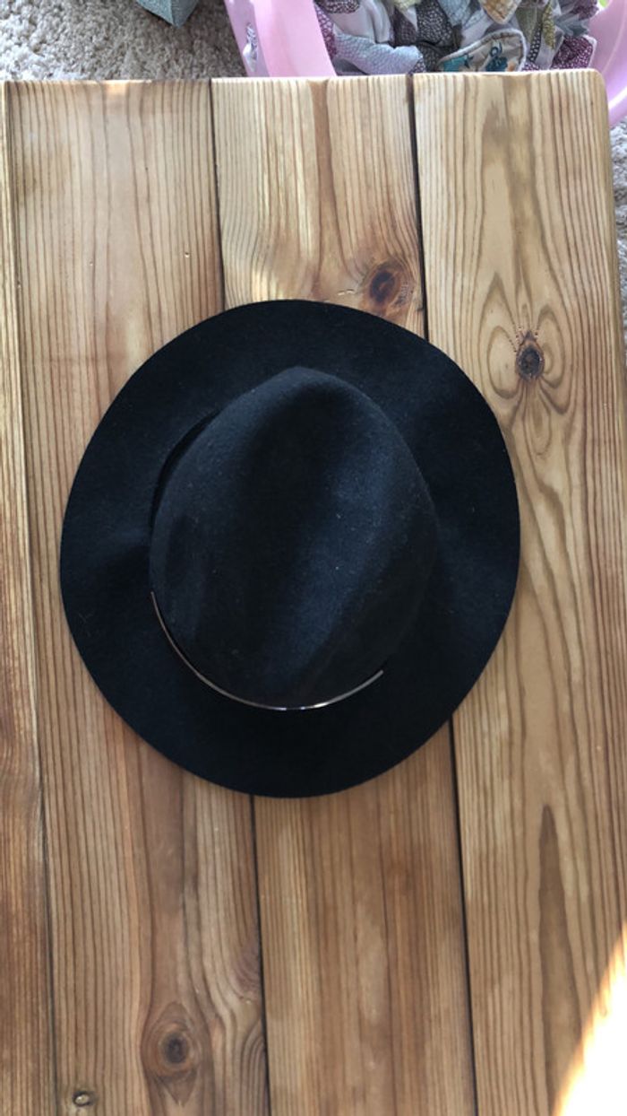 Chapeau noir - photo numéro 3