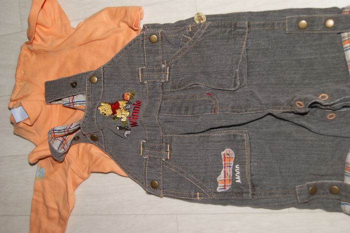salopette + tee shirt 3 mois Disney
