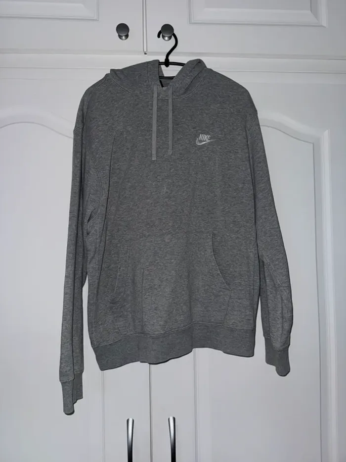 Sweat à capuche gris clair Nike - photo numéro 2
