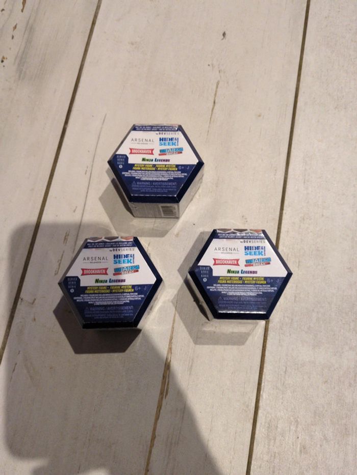 Lot de 3 figurines surprise roblox