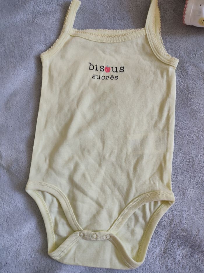 Lot bodies et polo 18 mois - photo numéro 5