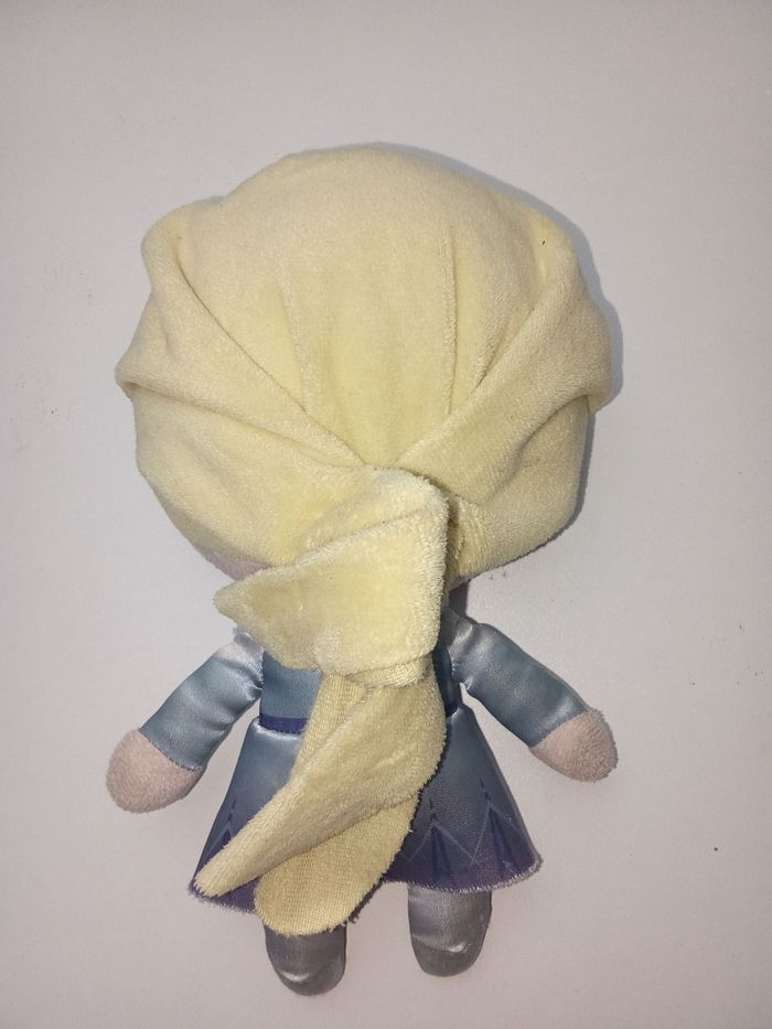 Petite peluche reine des neige 2 , doudou, fille, Disney - photo numéro 2