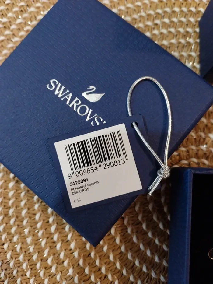 Boucle d'oreilles Mickey Swarovski - photo numéro 3