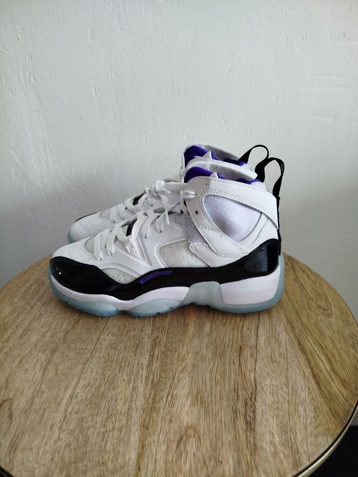 Baskets Nike T 38,5 - photo numéro 4