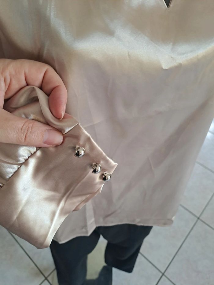 Blouse satinée champagne - photo numéro 2