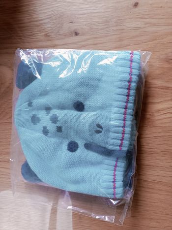 bonnet bébé neuf