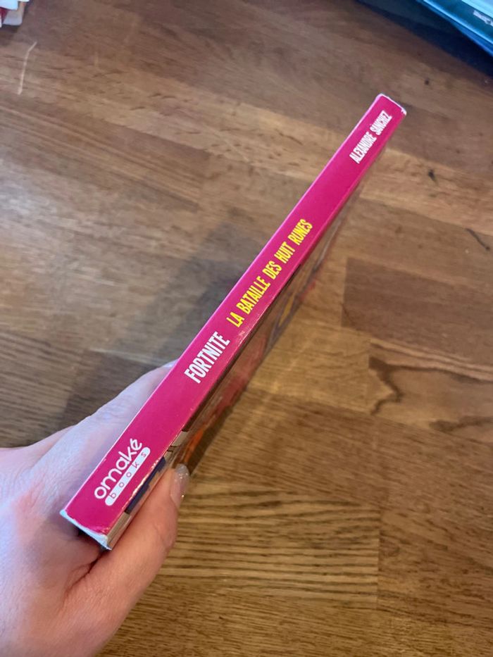 Livre Fortnite La bataille des huit runes - photo numéro 2
