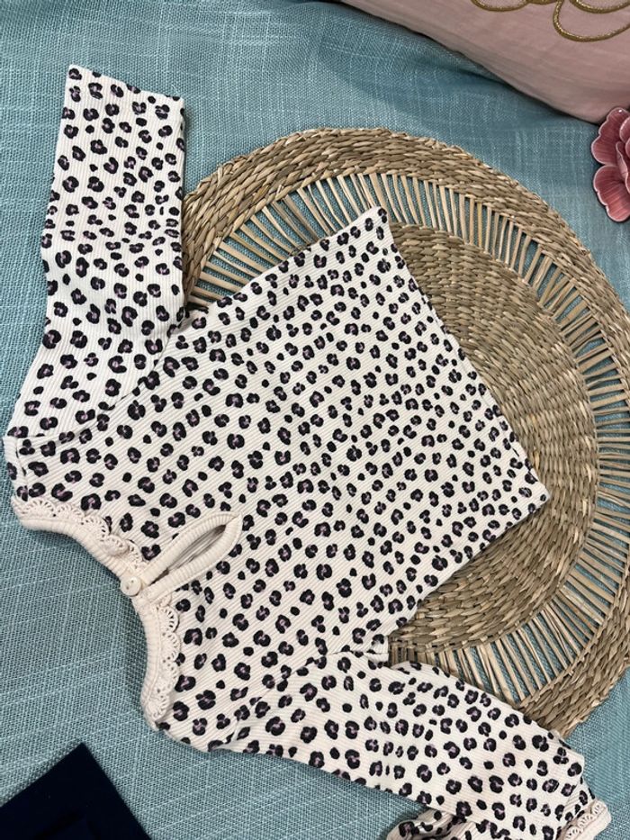 Lot 2 ensembles taille 1 mois - photo numéro 15