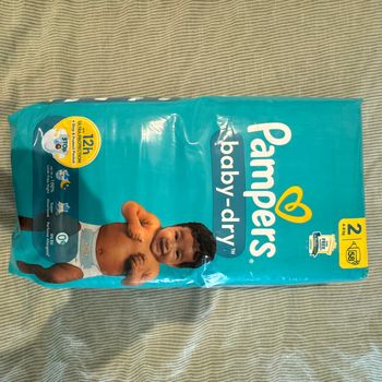 Couches Pampers baby-dry taille 2