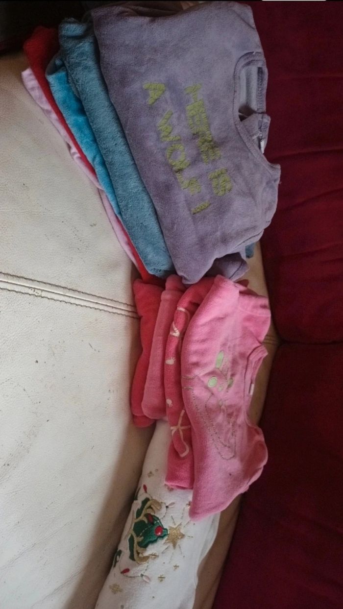 Lot vêtements fille 6-9mois - photo numéro 2