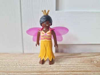 Personnage Playmobil figurine fée jaune n1
