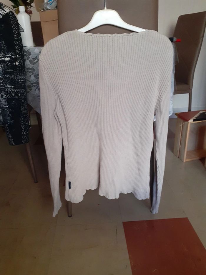 Pull légèrement échancré - photo numéro 2