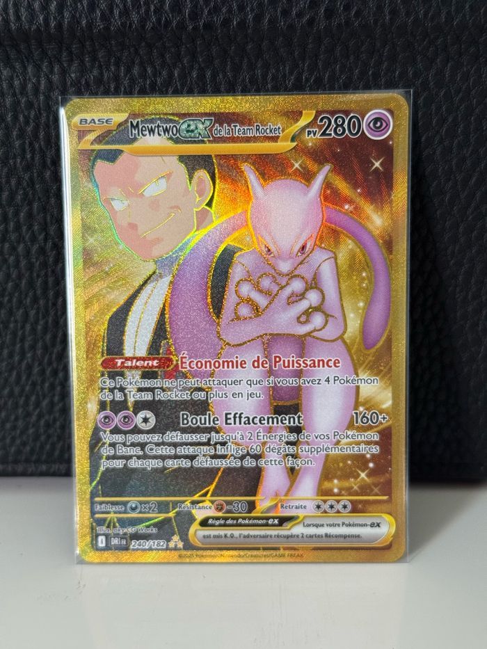 Mewtwo ex de la team rocket gold 240/182