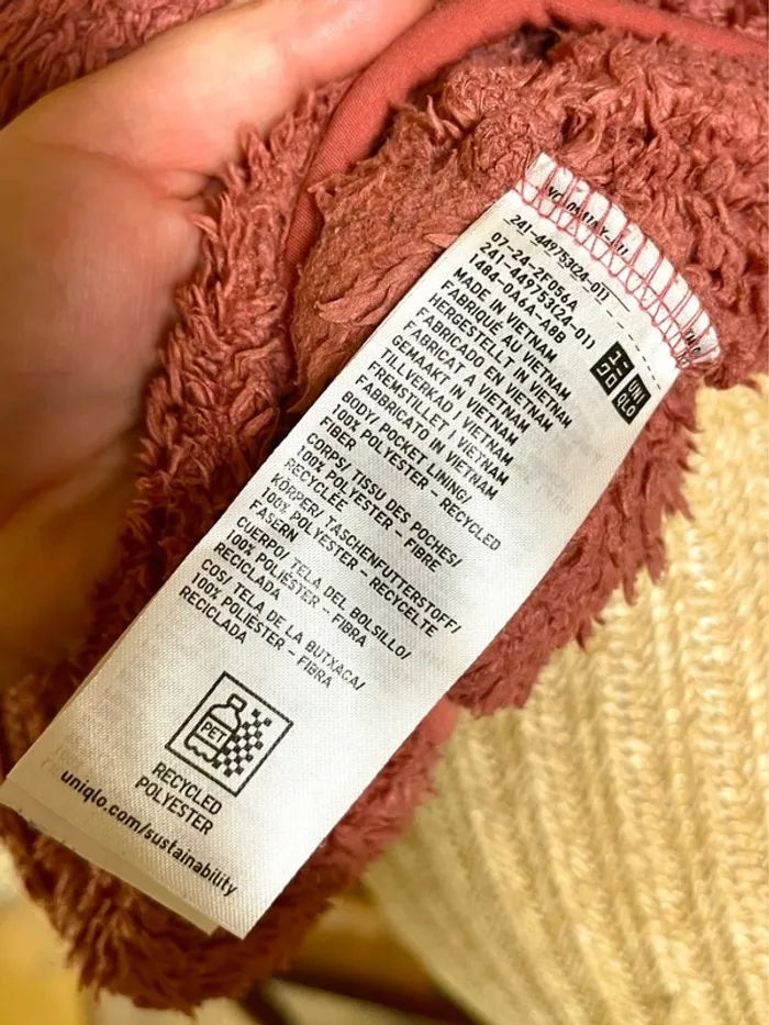 sublime Veste zippee pilou molletonnee douce couleur rose foncee  Uniqlo taille XS - photo numéro 9