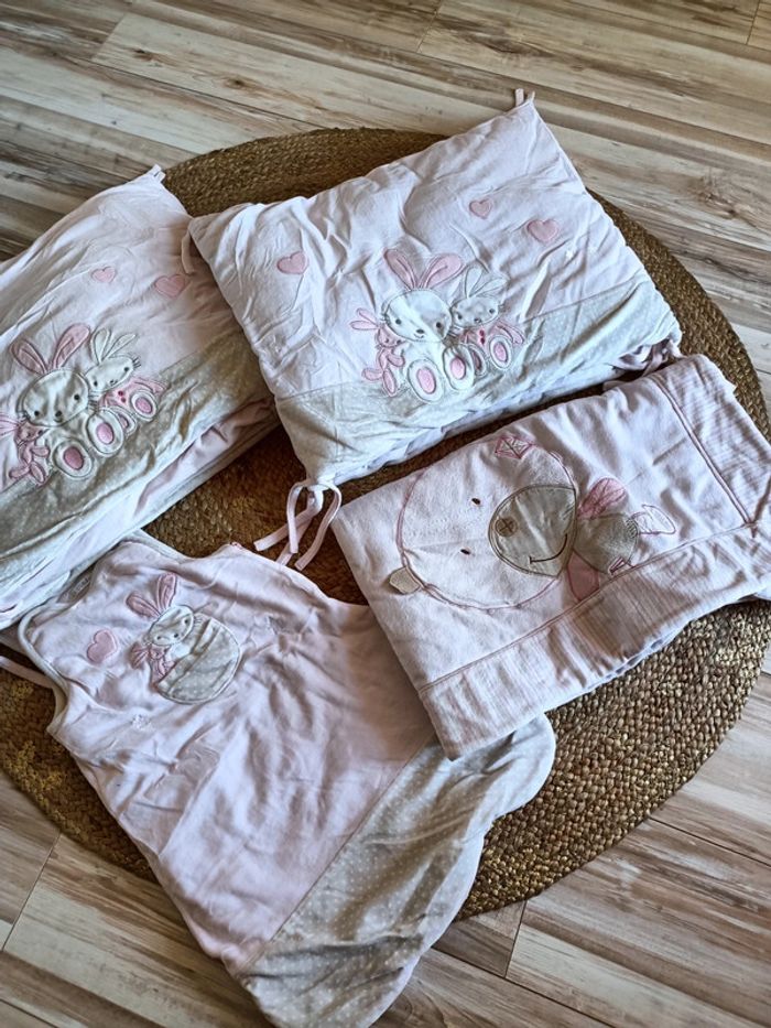 Lot bébé fille Kiabi lit bébé - photo numéro 3